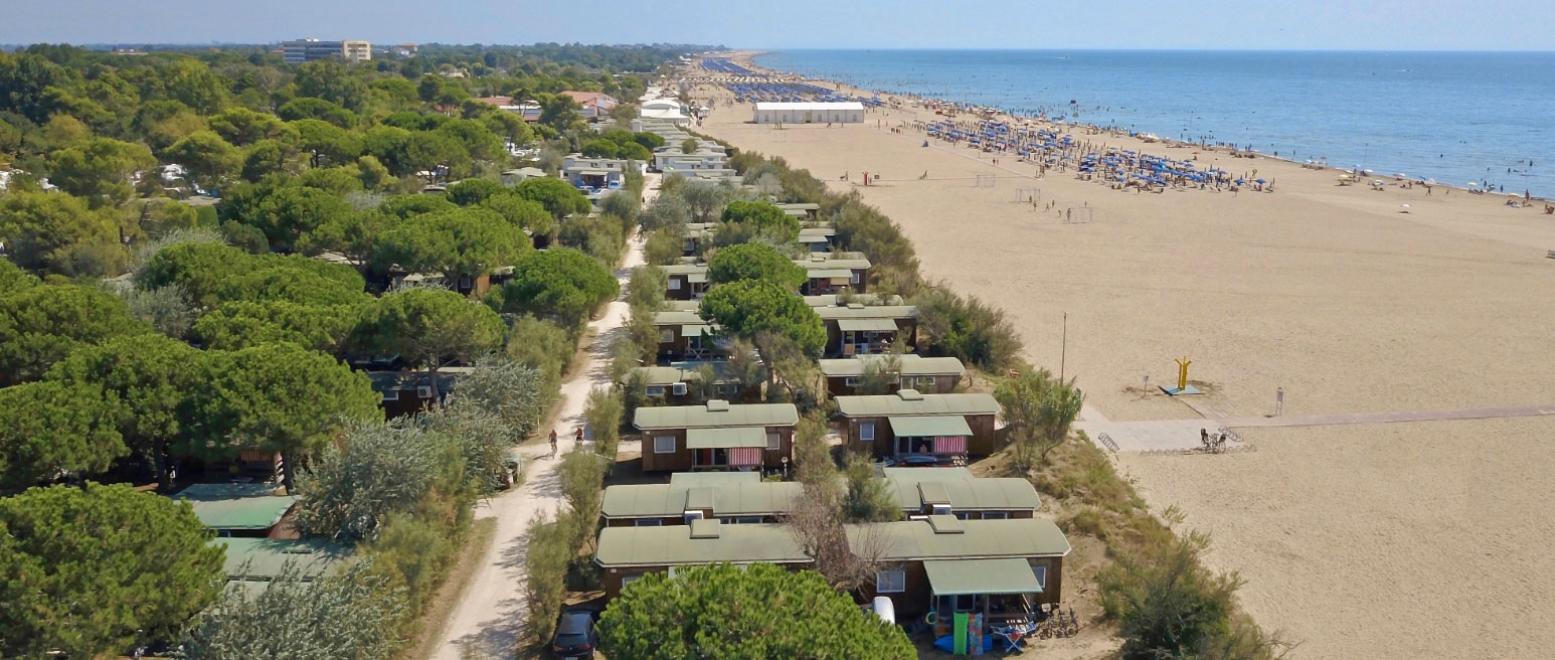 goochelaar klink Moeras Camping inclusief strand in Bibione: animatie, voorzieningen op het strand  en relax